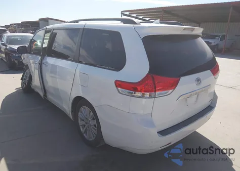 2011 Toyota Sienna Limited V6 z USA, uszkodzony, nr VIN 5TDYK3DC9BS167931